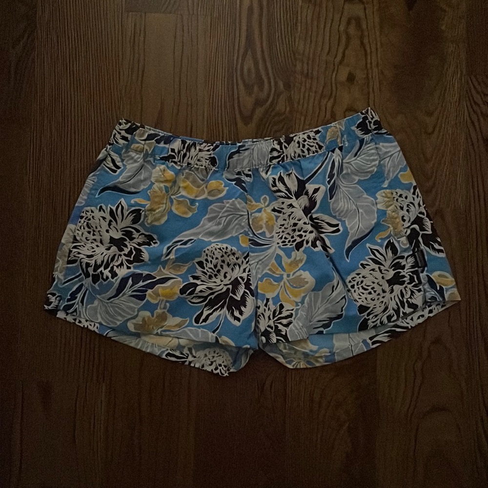 Patagonia Floral Shorts size Large